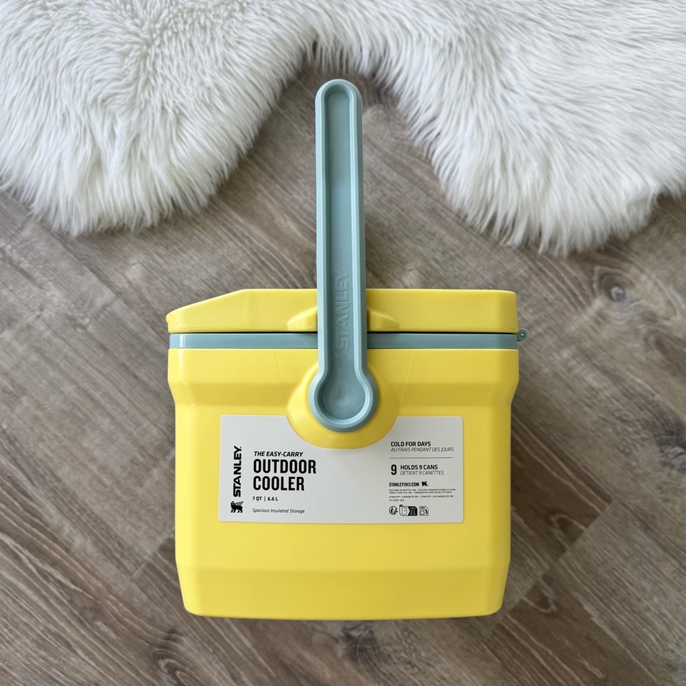 💛 STANLEY Easy-Carry Outdoor Cooler 7 QT Pomelo - Picture 10 of 16